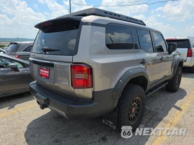 2024 Toyota Land Cruiser First Edition - zdjęcie 4 z 17 - miniatura