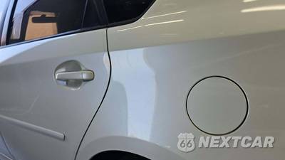 2010 Toyota Prius V - zdjęcie 23 z 27 - miniatura