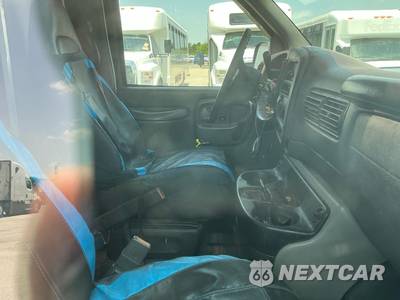 2002 Chevrolet Express 3500 - zdjęcie 35 z 38 - miniatura