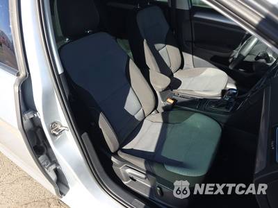 2016 Volkswagen e-Golf SE Hatchback - zdjęcie 8 z 40 - miniatura