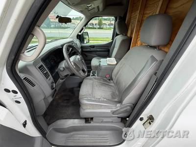 2012 Nissan NV2500 HD Cargo S High Roof 146.1" WB - zdjęcie 15 z 46 - miniatura