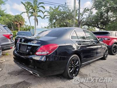 2016 Mercedes-Benz C 300 - zdjęcie 13 z 50 - miniatura