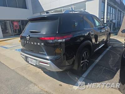 2024 Nissan Pathfinder Platinum - zdjęcie 5 z 32 - miniatura