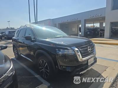 2024 Nissan Pathfinder Platinum - zdjęcie 3 z 32 - miniatura