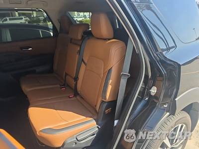 2024 Nissan Pathfinder Platinum - zdjęcie 14 z 32 - miniatura