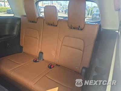 2024 Nissan Pathfinder Platinum - zdjęcie 15 z 32 - miniatura