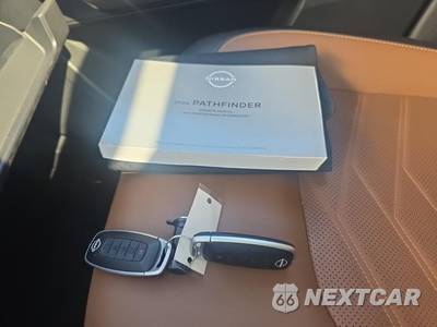 2024 Nissan Pathfinder Platinum - zdjęcie 29 z 32 - miniatura