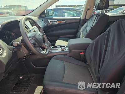2017 Nissan Pathfinder S - zdjęcie 7 z 28 - miniatura