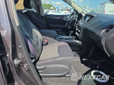 2017 Nissan Pathfinder S - zdjęcie 8 z 28 - miniatura