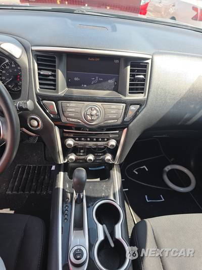 2017 Nissan Pathfinder S - zdjęcie 11 z 28 - miniatura