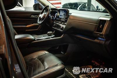 2022 Nissan Pathfinder Platinum - zdjęcie 15 z 31 - miniatura