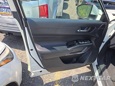 2024 Nissan Pathfinder SL - zdjęcie 9 z 21 - miniatura