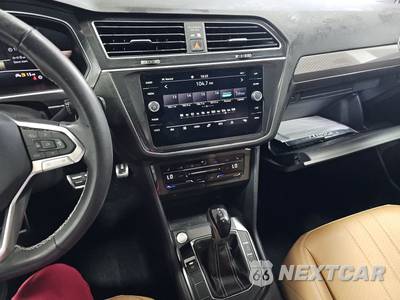 2023 Volkswagen Tiguan SE R-Line Black - zdjęcie 11 z 21 - miniatura
