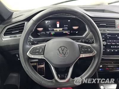 2023 Volkswagen Tiguan SE R-Line Black - zdjęcie 10 z 21 - miniatura