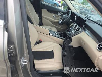 2021 Mercedes-Benz C 300 4MATIC Sedan - zdjęcie 8 z 19 - miniatura