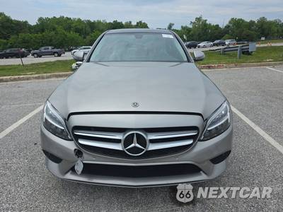 2021 Mercedes-Benz C 300 4MATIC Sedan - zdjęcie 2 z 19 - miniatura
