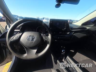 2020 Toyota C-HR LE - zdjęcie 11 z 31 - miniatura