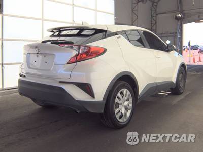 2020 Toyota C-HR LE - zdjęcie 4 z 31 - miniatura