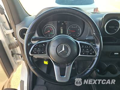 2019 Mercedes-Benz Sprinter 3500XD Cab Chassis - zdjęcie 10 z 18 - miniatura
