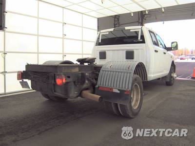 2023 Ram 3500 Cab Chassis Tradesman Crew Cab DRW - zdjęcie 4 z 29 - miniatura