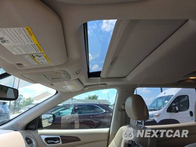 2019 Nissan Pathfinder Platinum - zdjęcie 17 z 21 - miniatura
