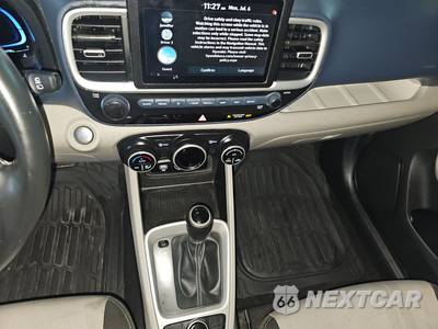 2024 Hyundai Venue SEL - zdjęcie 11 z 51 - miniatura