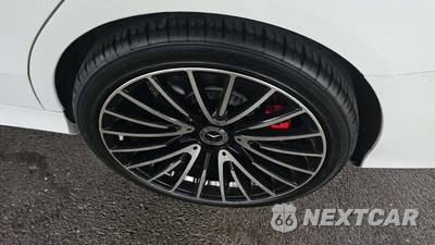 2018 Mercedes-Benz AMG C 43 4MATIC Sedan - zdjęcie 29 z 47 - miniatura
