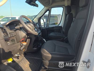 2025 Ram ProMaster 2500 Cargo Van Tradesman w/Passenger Seat Low Roof 136.0" WB - zdjęcie 7 z 31 - miniatura