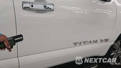 2019 Nissan TITAN SL Crew Cab Short Bed - zdjęcie 24 z 30 - miniatura