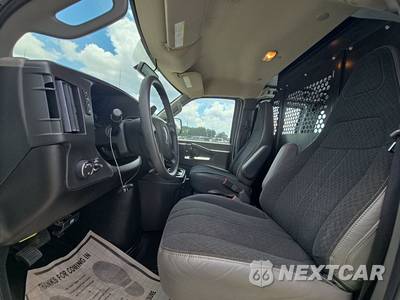 2025 GMC Savana 2500 Cargo Van 1WT 135.0" WB - zdjęcie 7 z 21 - miniatura
