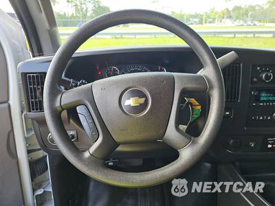 2025 Chevrolet Express 2500 Cargo Van 1WT 135.0" WB - zdjęcie 10 z 29 - miniatura
