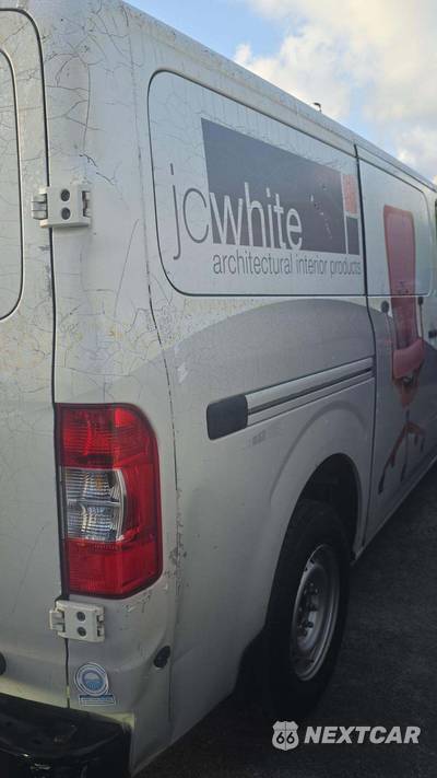 2016 Nissan NV3500 HD Passenger S 146.1" WB - zdjęcie 27 z 37 - miniatura