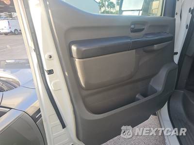 2016 Nissan NV3500 HD Passenger S 146.1" WB - zdjęcie 9 z 37 - miniatura