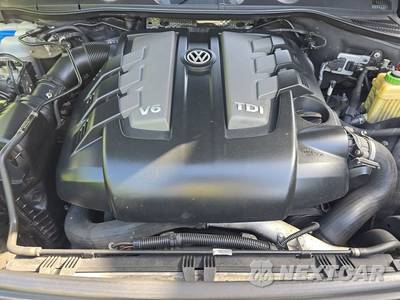 2013 Volkswagen Touareg TDI Sport w/Navigation - zdjęcie 15 z 32 - miniatura