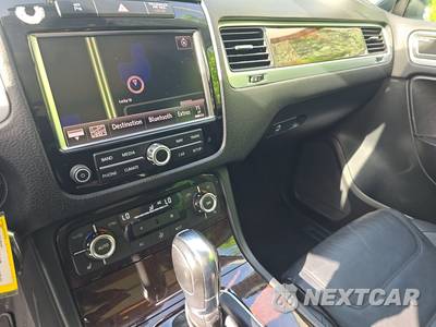 2013 Volkswagen Touareg TDI Sport w/Navigation - zdjęcie 11 z 32 - miniatura