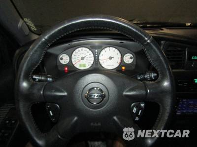 2004 Nissan Pathfinder SE - zdjęcie 11 z 21 - miniatura