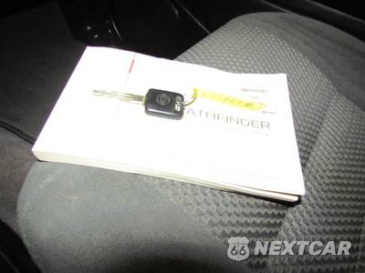 2004 Nissan Pathfinder SE - zdjęcie 19 z 21 - miniatura