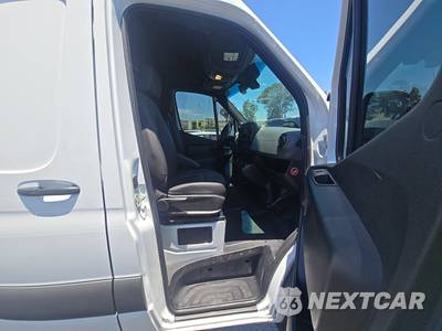 2025 Mercedes-Benz Sprinter 2500 Cargo Van Standard Roof 144.0" WB - zdjęcie 8 z 36 - miniatura