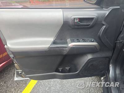 2022 Toyota Tacoma SR5 Crew Cab Medium Bed - zdjęcie 9 z 43 - miniatura