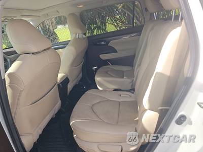 2020 Toyota Highlander Hybrid Platinum - zdjęcie 13 z 31 - miniatura