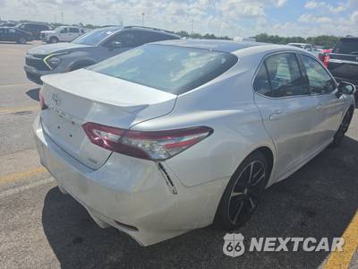 2018 Toyota Camry XSE - zdjęcie 4 z 26 - miniatura