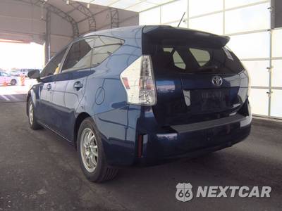 2014 Toyota Prius v Two - zdjęcie 6 z 47 - miniatura