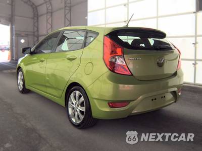2012 Hyundai Accent SE Hatchback - zdjęcie 6 z 21 - miniatura