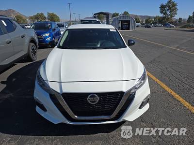 2020 Nissan Altima SR - zdjęcie 2 z 50 - miniatura