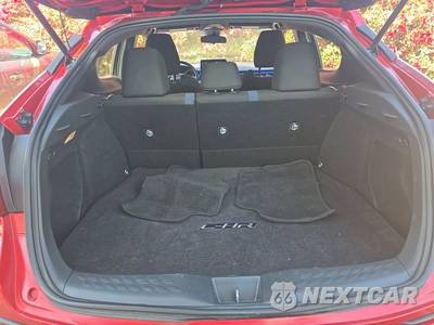 2021 Toyota C-HR XLE - zdjęcie 17 z 30 - miniatura