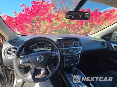 2020 Nissan Pathfinder SL - zdjęcie 11 z 25 - miniatura