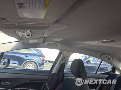 2025 Nissan Versa SR - zdjęcie 18 z 18 - miniatura