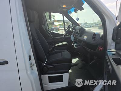 2021 Mercedes-Benz Sprinter 2500 Cargo Van High Roof 170.0" WB - zdjęcie 8 z 35 - miniatura