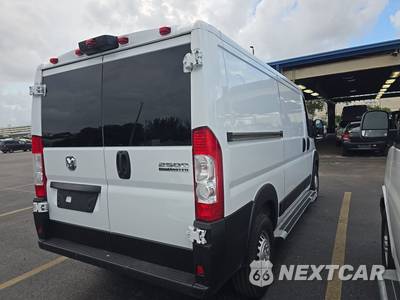 2025 Ram ProMaster 2500 Cargo Van Tradesman w/Passenger Seat Low Roof 136.0" WB - zdjęcie 4 z 28 - miniatura