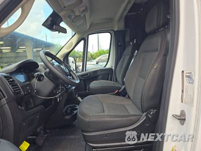 2025 Ram ProMaster 2500 Cargo Van Tradesman w/Passenger Seat Low Roof 136.0" WB - zdjęcie 7 z 28 - miniatura